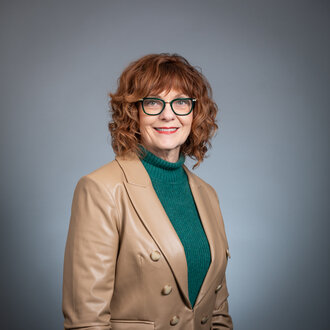 RMW-Headshots-December2024_0001-9980.jpg