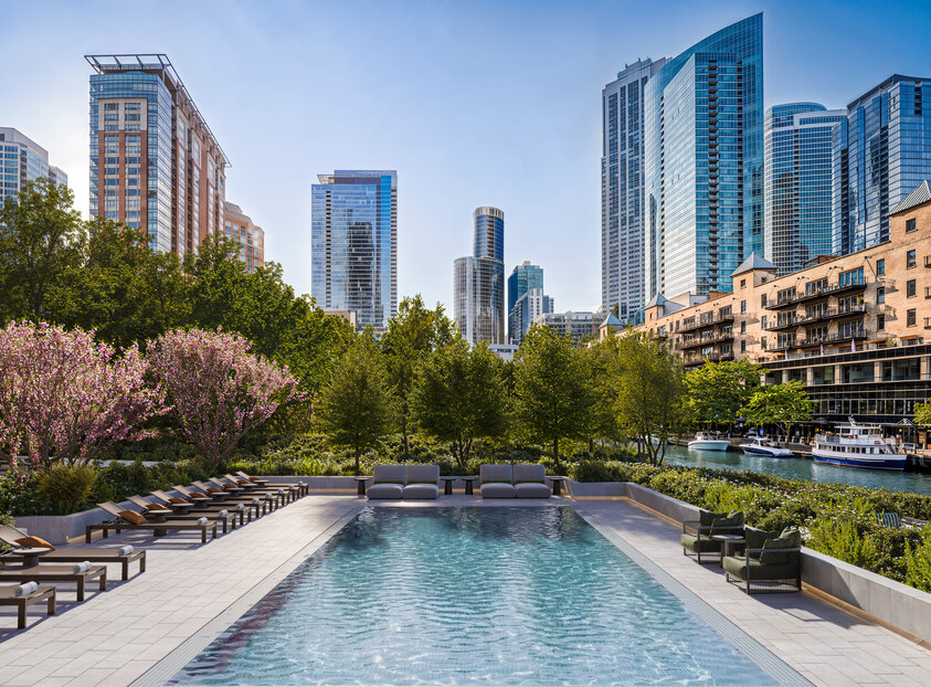 400 Lake Shore Drive_Terrace Garden, Pool_Credit_ Related Midwest & Jorg.jpg