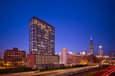 related-corporate-luxury-rental-cut-sheet-properties-default-landmarkwestloop-hero-1-14-19.jpg